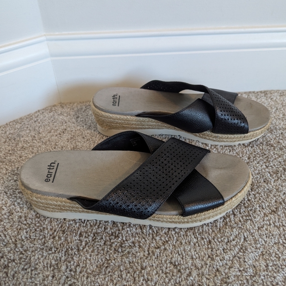 Earth Modena Marigold Black Leather Platform Sandal sz 11